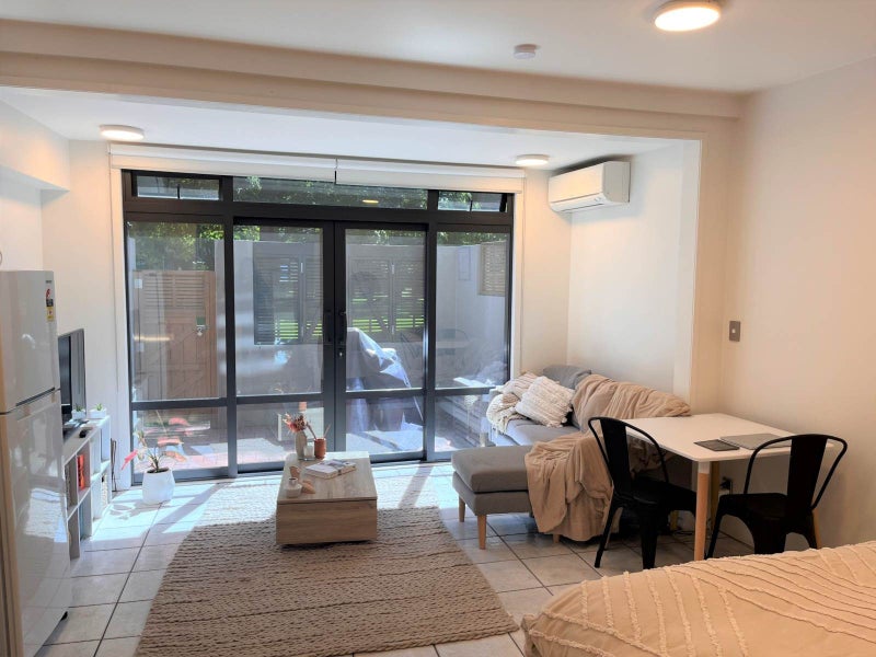 Epsom, 1 bedroom64669788899457112