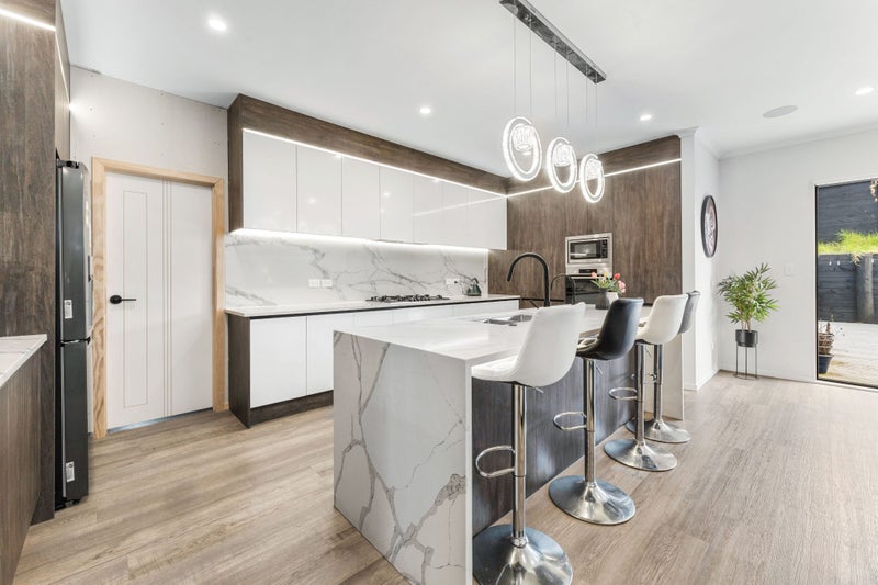 Flat Bush, 5 bedrooms64670125332098113