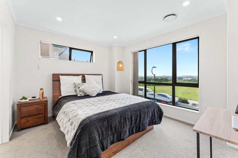 Flat Bush, 5 bedrooms64670125332098110