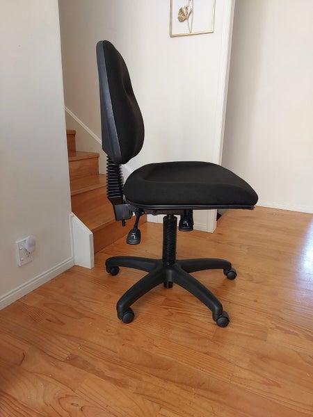 Eden Spectrum 3 Office Chair with Large Seat (Deep Cleaned) Carousel 11