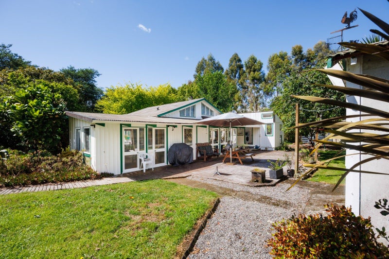 Your own private oasis64669888196353110