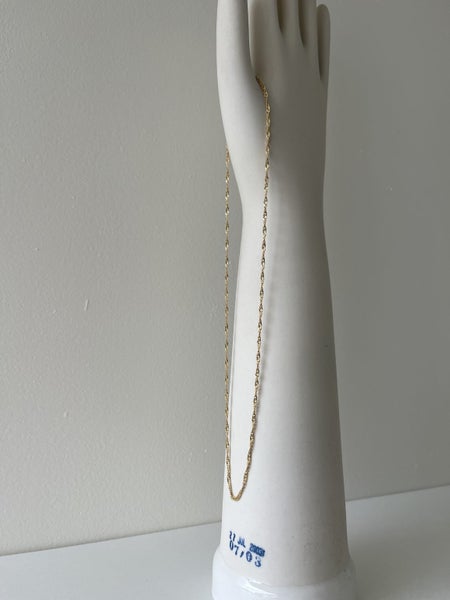 18ct Gold Necklace Carousel 2