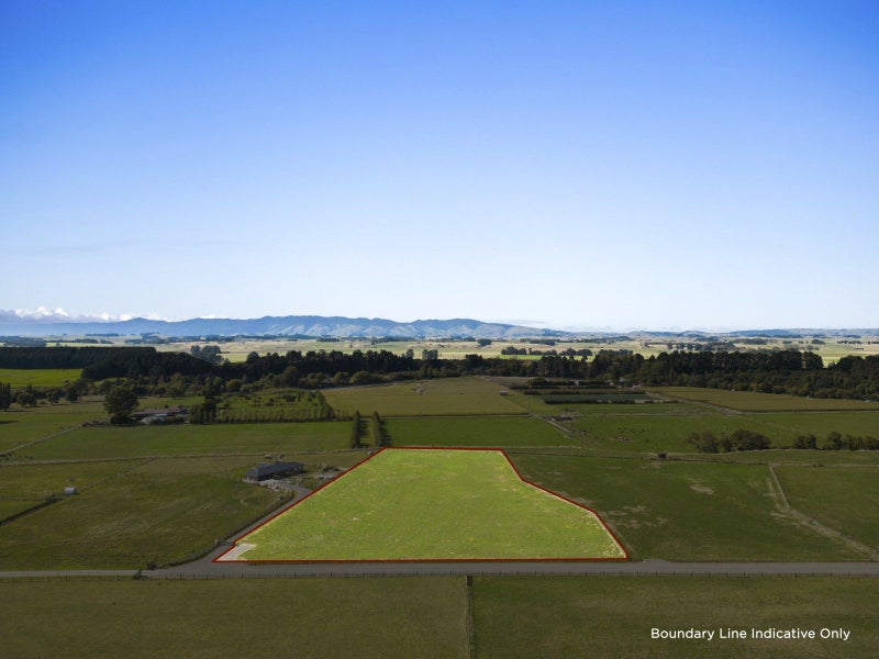 Your slice of country paradise64669888245633113