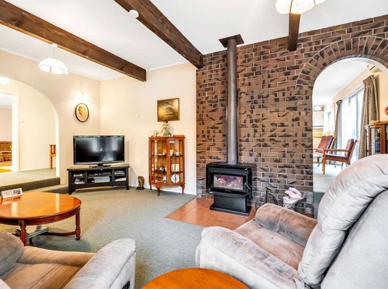 Spacious 4-Bedroom Family Home - $69k for a Solid 180m²! (~$383/m²) Carousel 15