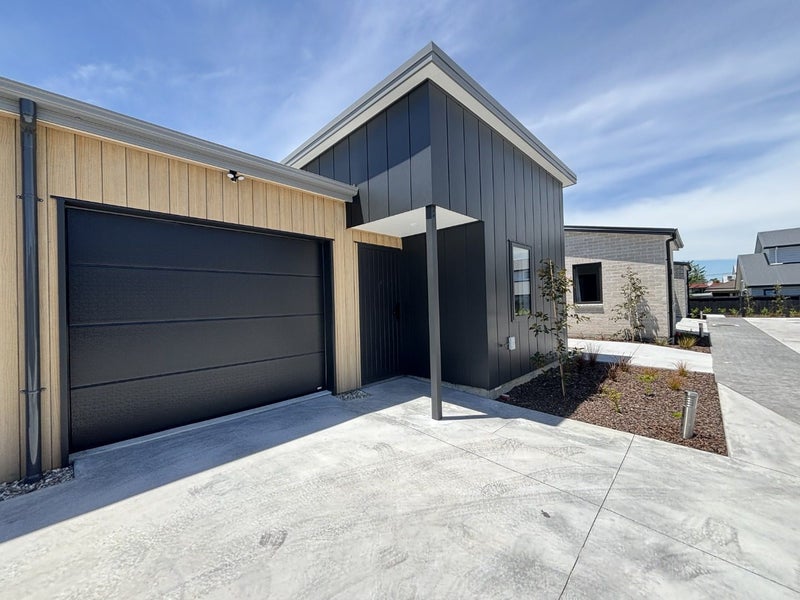 Leamington, 3 bedrooms64669888275457114