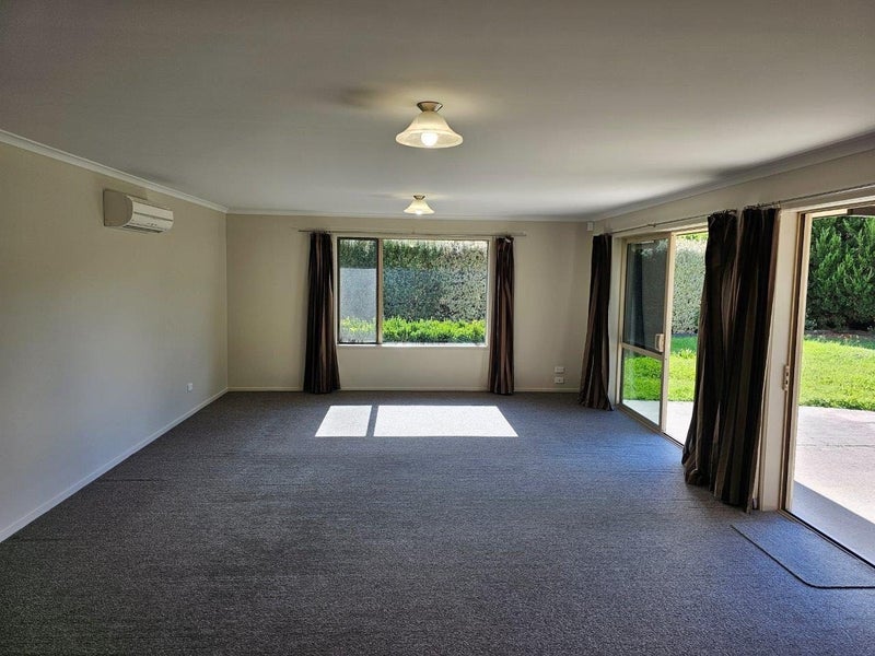 Huntington, 4 bedrooms64669888289795113