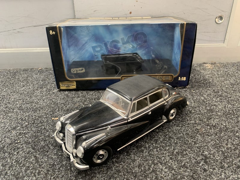 Mercedes 1955 300C limousine Carousel 1