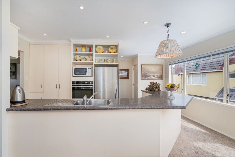 Sun, sea, and central convenience64670188610947113