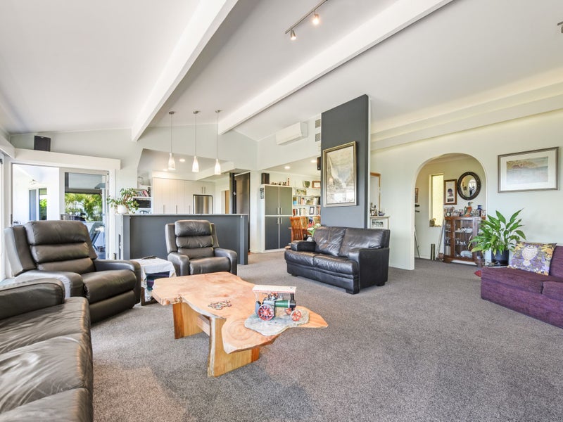 Space To Live, Work & Grow!64670188656387113