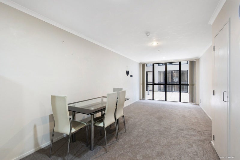 Newmarket, 2 bedrooms64670389871618110