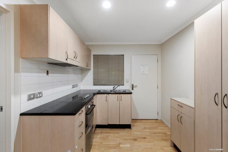 Newmarket, 2 bedrooms64670389871618111