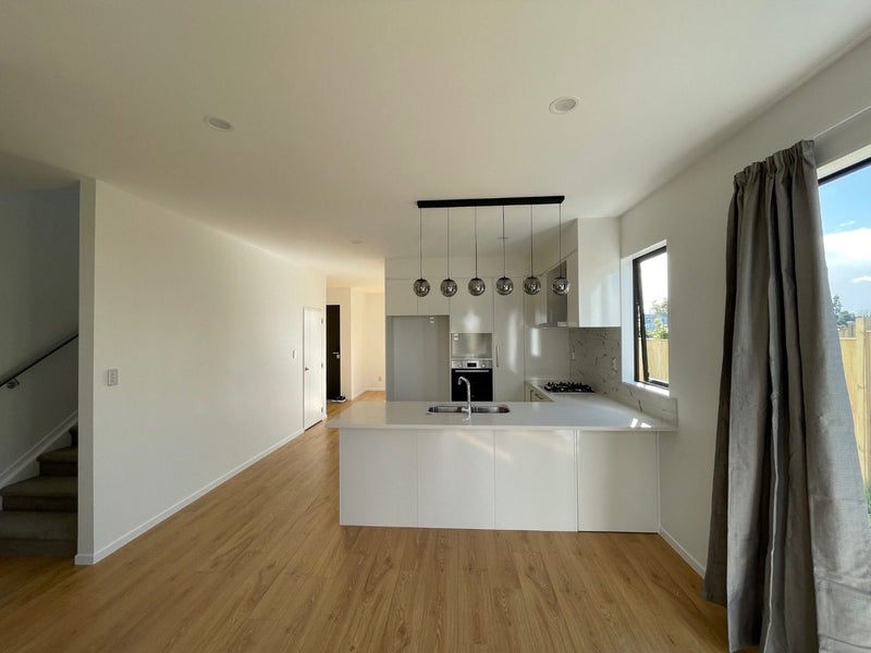 Papakura, 3 bedrooms64670590023682113