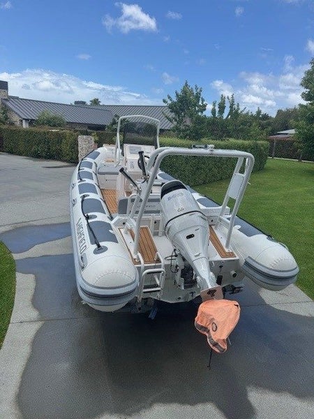 Highfield Inflatable64670678110337110