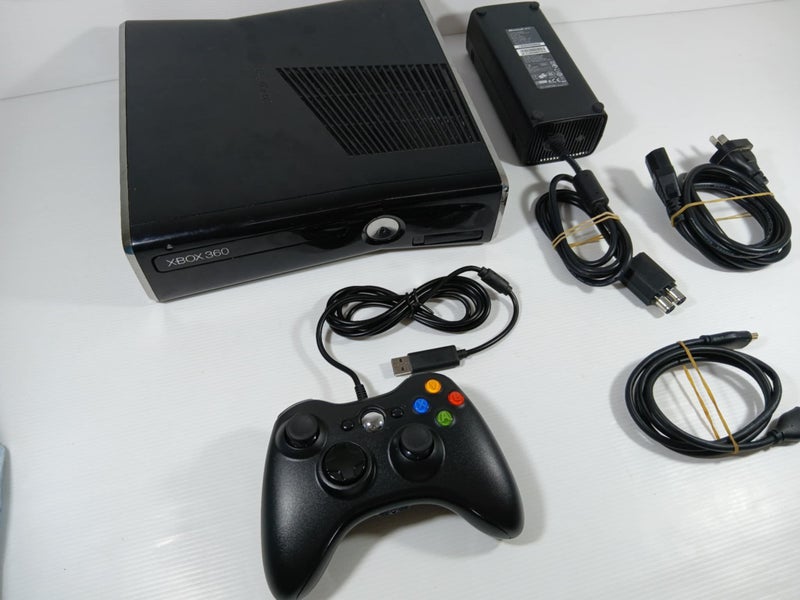 Xbox 360 Slim - 250GB Carousel 2
