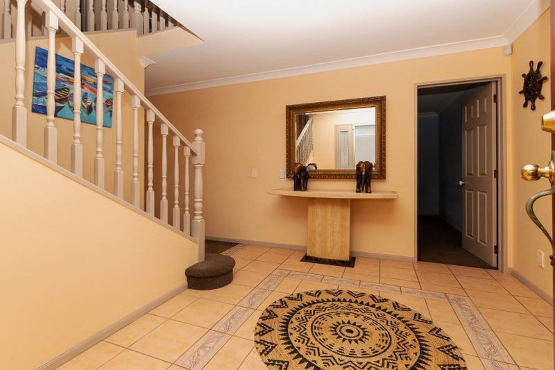 Eastern Beach, 5 bedrooms64670790282881111