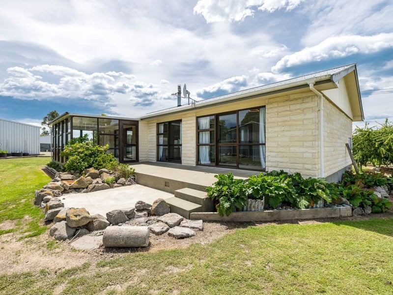 Highway Home & Income64670989554050110