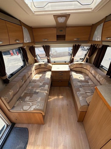 2009 Swift Conqueror Twin Axle Stability64670989523841111