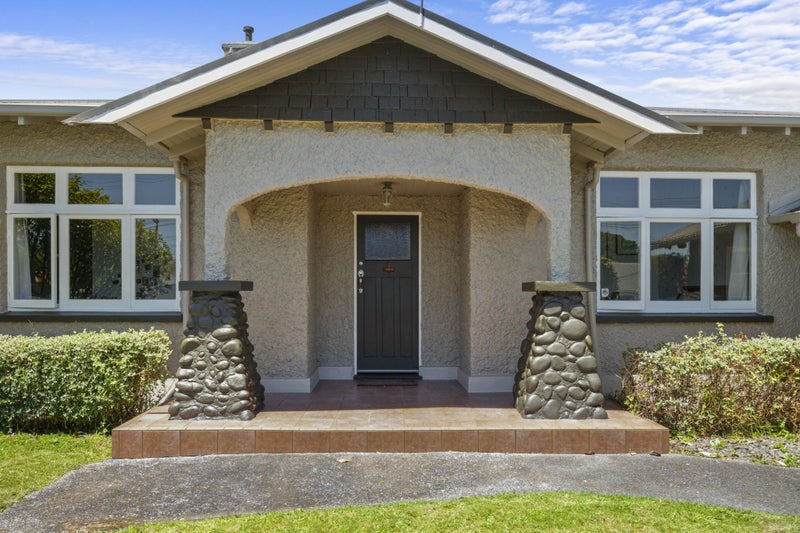 CHARACTER, PRIME LOCATION AND MOUNTAIN VIEWS64670989686785111