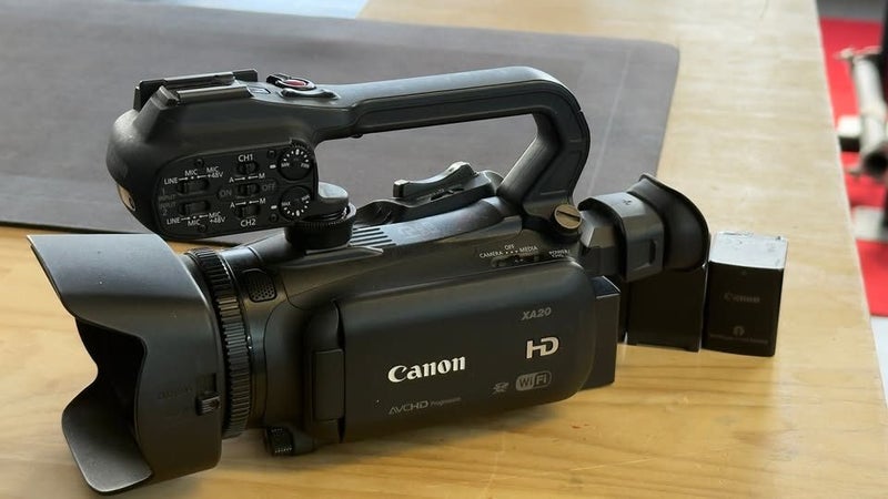 CANON XA20 Video Camera Carousel 1
