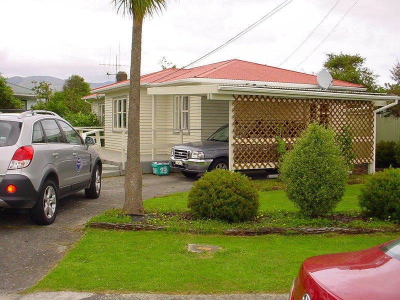 Wainuiomata, 3 bedrooms64670989750531111