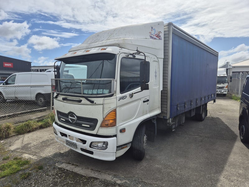 2007 Hino FD Single Curtain Side64671280981889110