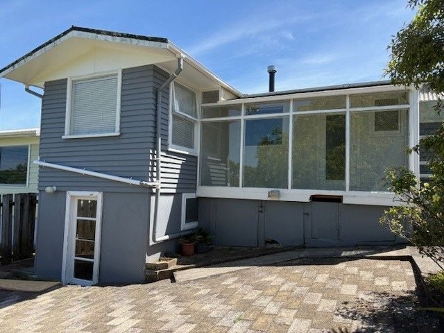 Howick, 4 bedrooms64671281205250114