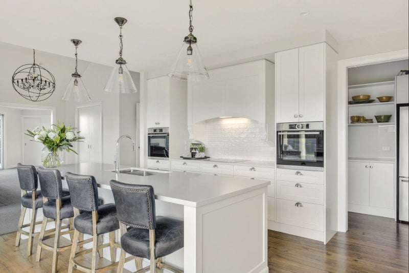 Classical Elegance in Prime Cambridge Location!64748961713153113