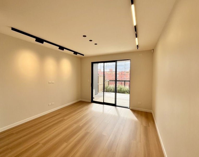 Westgate, 3 bedrooms64671370008706114