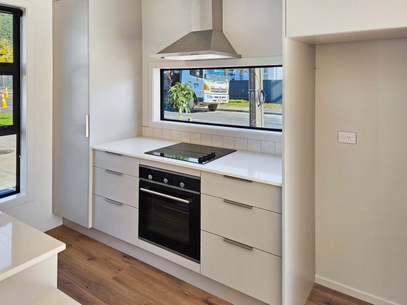 Wainuiomata, 2 bedrooms64671573943938113