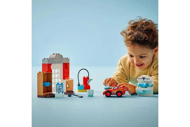 LEGO DUPLO Cars McQueen's Visit to Doc's Garage 10456 Carousel 6