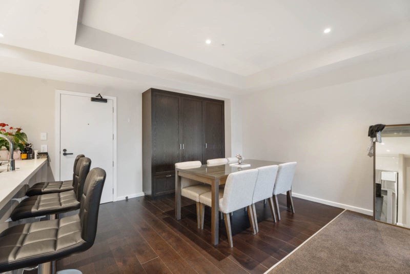 Stylish Downtown Home in Popular Freehold Building64671672589953114