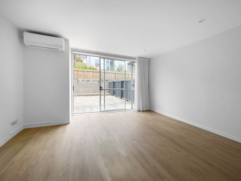 Newtown, 4 bedrooms64671778539138111