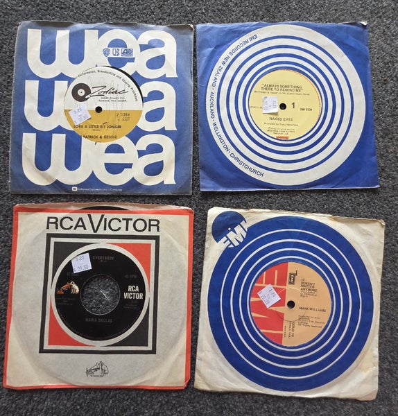 $20 each New Zealand groups Lot4 Carousel 1