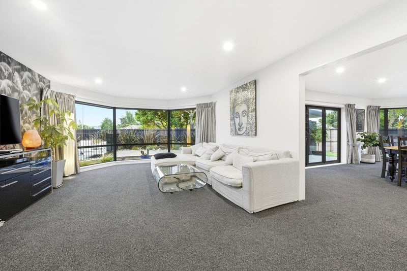 House & Vacant Section on 2 x Separate Titles!64671778672002113