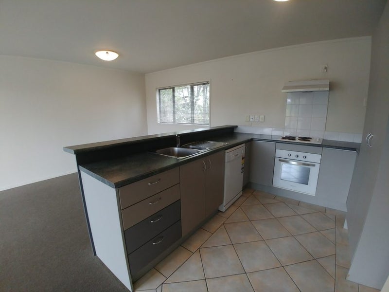 Birkenhead, 3 bedrooms64671778655235111