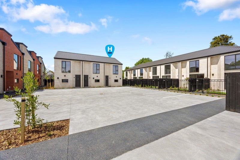 St. Albans, 2 bedrooms64672078610690110