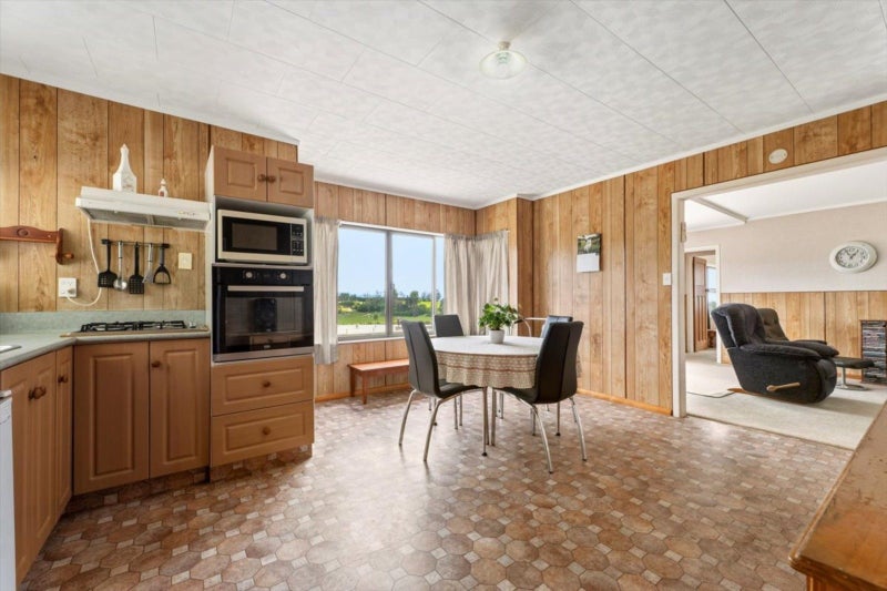 Prime Location, Big Potential64683675095043111