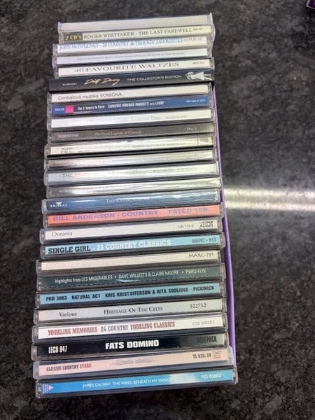 CDs bulk 26 cds - see photos Carousel 1