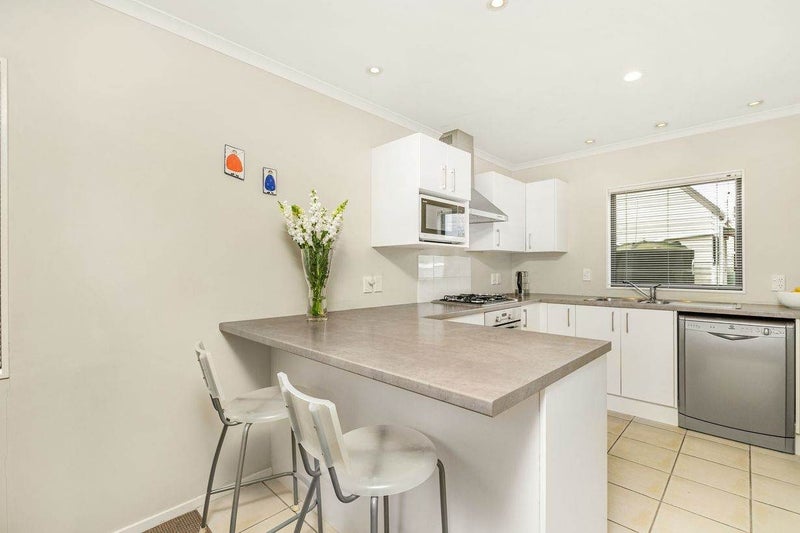 Stanmore Bay, 3 bedrooms64672350285954113