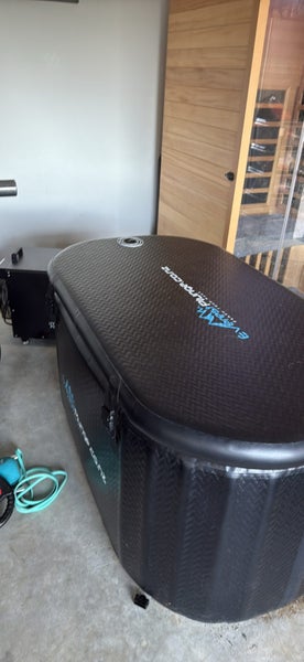 Black cold plunge + EP1 1HP UV filter Carousel 2