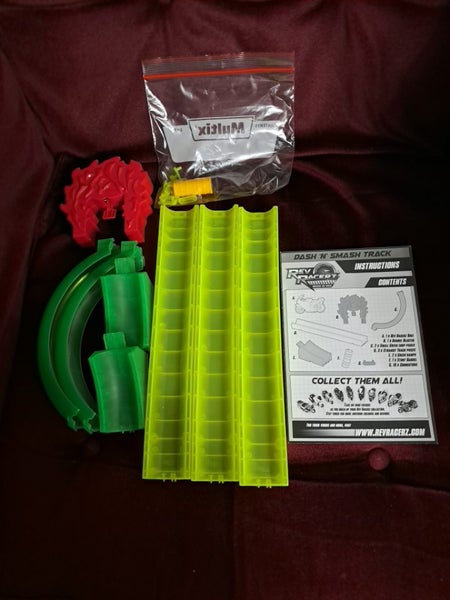 Rev racerz dash n smash track Carousel 2