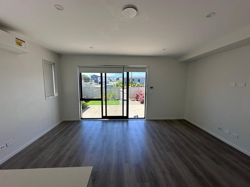 Conifer Grove, 3 bedrooms64672543576963112