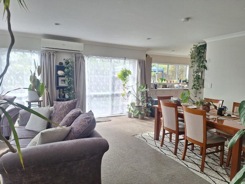 Avondale, 3 bedrooms64672658412418112