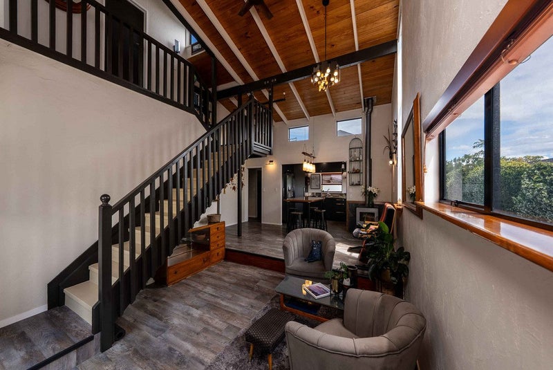 Exceptional Beachside Living64673003942018114