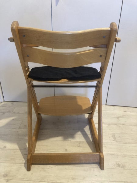 Mocha high chair with tray Carousel 2