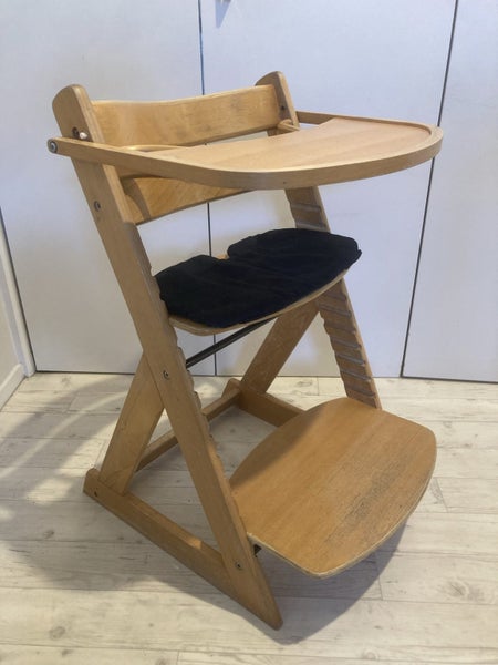 Mocha high chair with tray Carousel 1