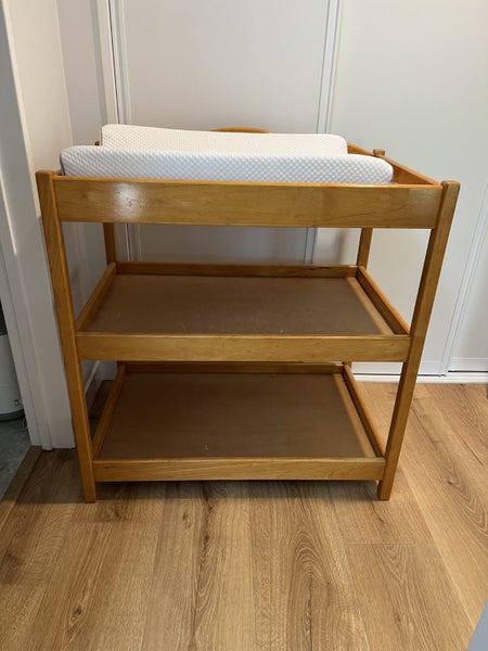 Changing Table64674110498690111