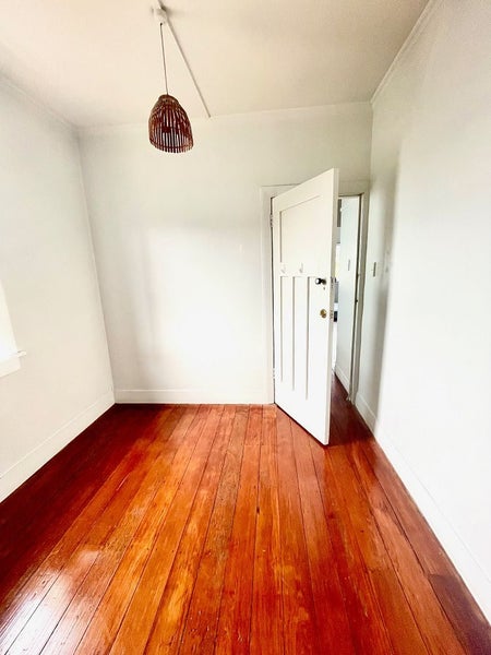 Lyall Bay, 6+ bedrooms64674496825603112