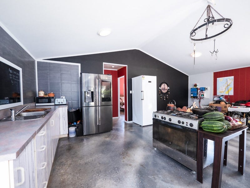 Hunters Paradise64674991535875113