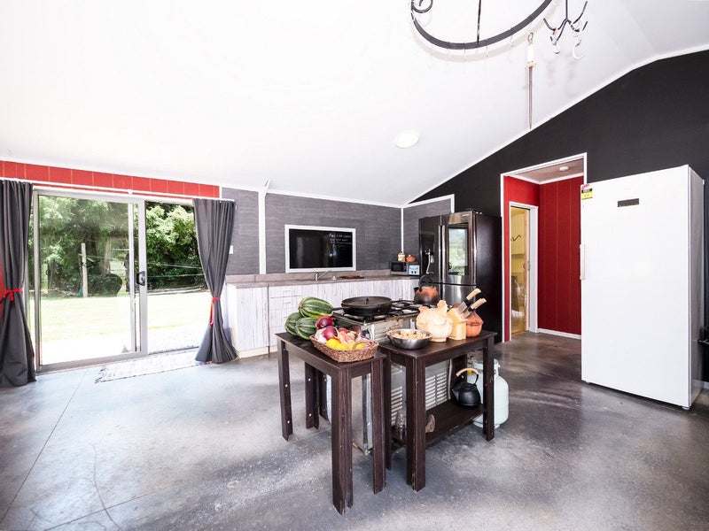 Hunters Paradise64674991535875114